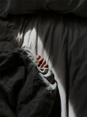 Lonely Seniors Tend To Have Less Quality Sleep Lonely Seniors Tend To Have Less Quality Sleep
