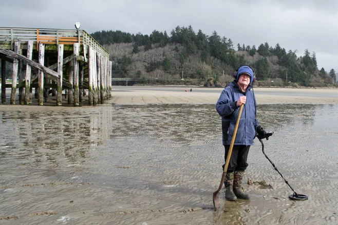 metal detecting on shore metal detecting on shore