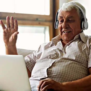 How Online Communities Can Connect Seniors How Online Communities Can Connect Seniors